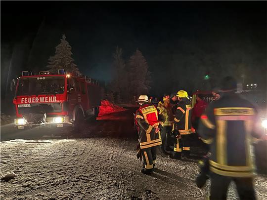 Mit einem Großaufgebot an Einsatzkräften suchen Bergwacht und Feuerwehr von Königskrug aus nach dem vermissten Wanderer. Foto: Eggers