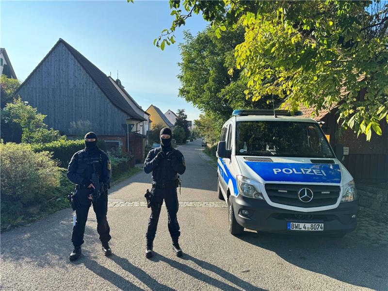 Faeser verbietet rechtsextremistische „Artgemeinschaft” Mit einem Großeinsatz hat die Polizei unter anderem in Kupferzell das Verbot einer rechtsextremistischen Vereinigung durchgesetzt.