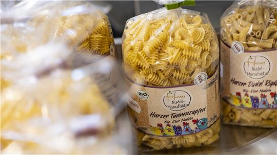 Mit einem Koch-Wettbewerb wollen regionale Partner für Bio-Produkte werben. Das Foto zeigt ein Produkt der "Harzer Nudelmanufaktur" aus Lutter.