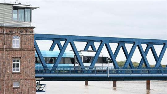 Mit einer Sonderfahrt wurde die grenzüberschreitende Bahnlinie „Wunderline“ eröffnet. 