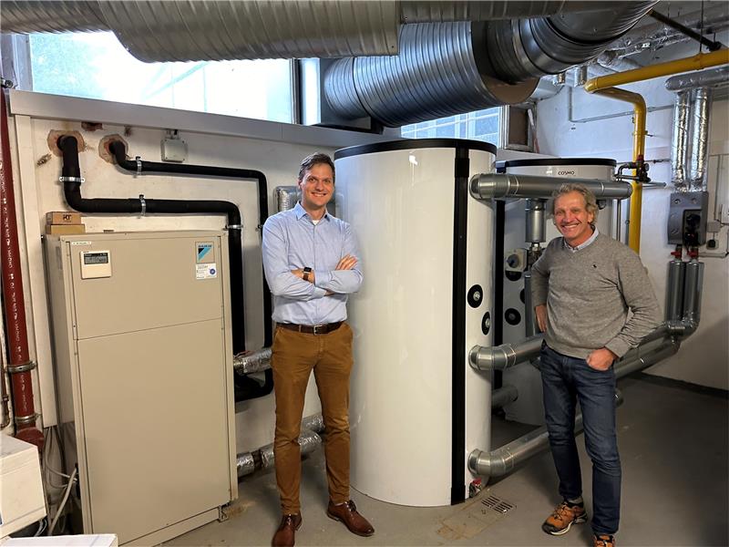 Wie Sie den Energieverbrauch um bis zu 20 Prozent senken Mit einer modernen Heizungsanlage kann Energie gespart werden, meinen Eike Ponel (l.) und Stefan Heise. Foto: Eggers