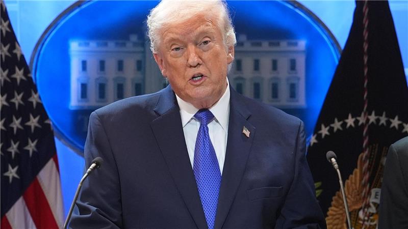 Trump will nach Zollurteil Alternativen nutzen Mit einer offiziellen Reaktion lässt der US-Präsident zunächst auf sich warten.