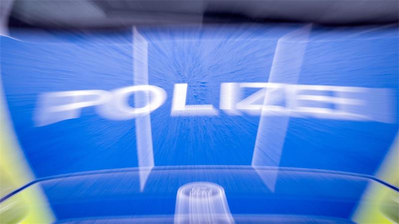 Mit einer stark blutenden Wunde am Arm ist ein 30-Jähriger nach einem Streit ins Krankenhaus gekommen. (Symbolbild)