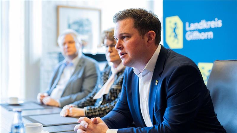 Mit erst 34 Jahren ist Philipp Raulfs (SPD) jüngster Landrat Niedersachsens. 