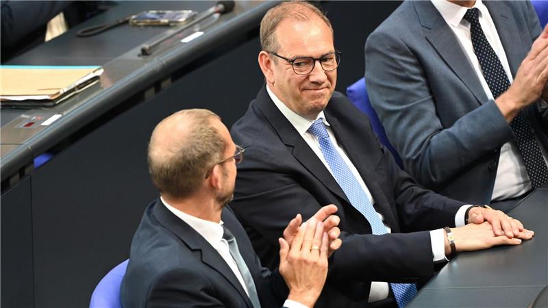 Bundestag wählt Henning Otte zum Wehrbeauftragten Mit großer Mehrheit gewählt: Henning Otte.