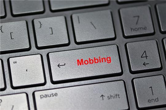 Mit ihrem Film wollen die Schüler auf Mobbing aufmerksam machen. Foto: Pixabay