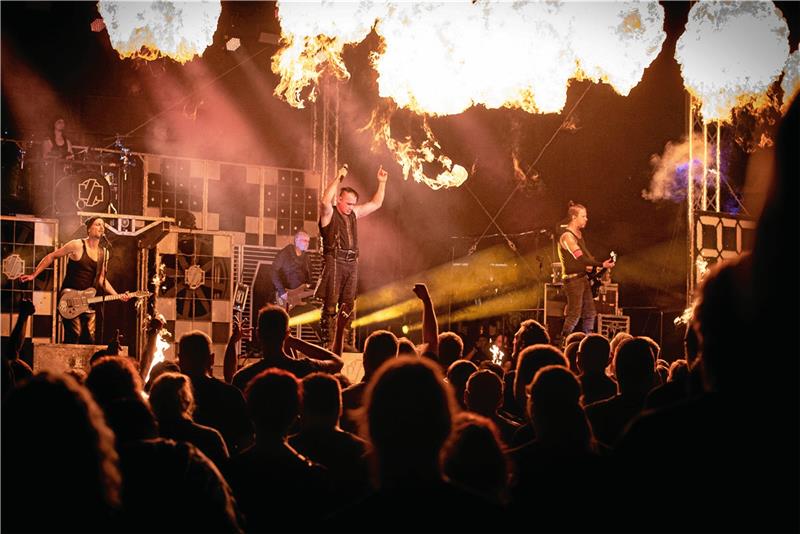 Mit ihrem Programm „A Tribute to Rammstein“ liefern Völkerball den Auftakt zu „Kultur im Park“. Foto: Ralf Obermann