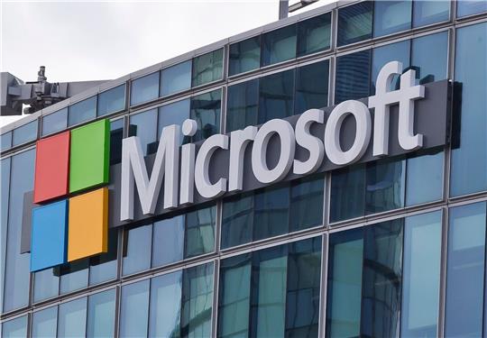 Mit neuen Vereinbarungen mit Konkurrenten will Microsoft die Bedenken der Wettbewerbshüter gegen die Übernahme des Spieleherstellers Acitivision Blizzard zerstreuen.