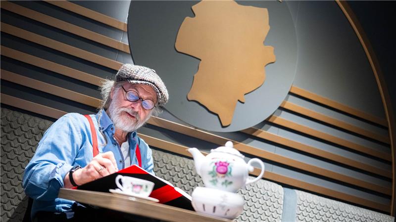 Mit seinen Ostfriesenkrimis erreicht Bestsellerautor Klaus-Peter Wolf ein Millionenpublikum. (Archivbild)