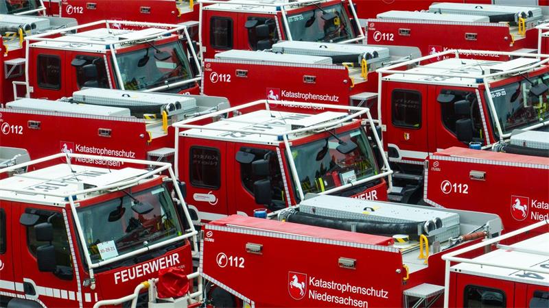 Mit solchen Waldbrandtanklöschfahrzeugen waren die Feuerwehrleute aus Niedersachsen in Spanien. (Archivbild)