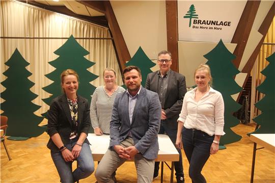 Mit wieder mehr kleineren Treffen wie beispielsweise Wanderungen und einer besseren Informationspolitik will der Vorstand der Bürgerliste mit (von links) Stephanie Waldmann, Meike Lengersdorf-Bliemeister, Hauke Lattmann, Stephen Buchholz und Katie Humphrys die Mitglieder enger in die Entscheidungen mit einbinden. Archivfoto: Eggers