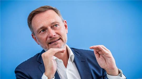 Mit zwei Anzeigen hatte das Bundesfinanzministerium für die Schuldenbremse geworben. (Archivbild)