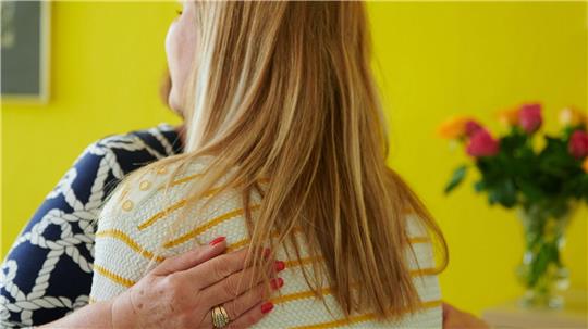 Mitgefühl-Trainings bieten Forscher der Universität Mannheim an - und sagen: Menschen, die Mitgefühl zeigen, fühlen sich auch selbst besser. (Symbolbild) 