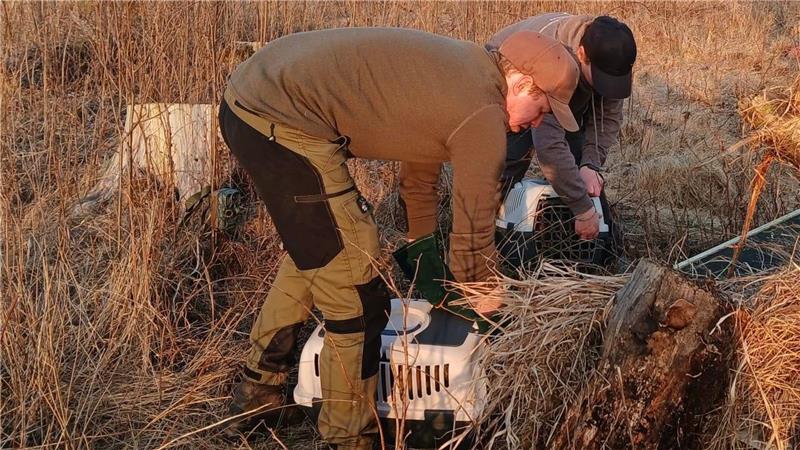 Zwei Wildkatzen aus Bad Harzburger Gehege sind jetzt in Freiheit Mitten im Harz – die genaue Stelle bleibt geheim – werden die Wildkatzen in die Freiheit entlassen und sollen sich nun ein eigenes Revier suchen.