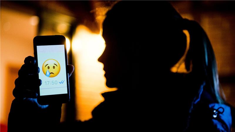 Studie: Jeder sechste Jugendliche von Cybermobbing betroffen Mobbing kann zu Stress, Angst und im schlimmsten Fall auch zu Depressionen führen. (Archivbild)