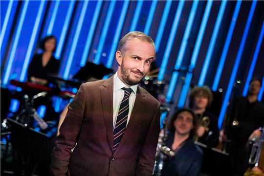 Moderator Jan Böhmermann im Studio seiner Late-Night-Show «ZDF Magazin Royal».