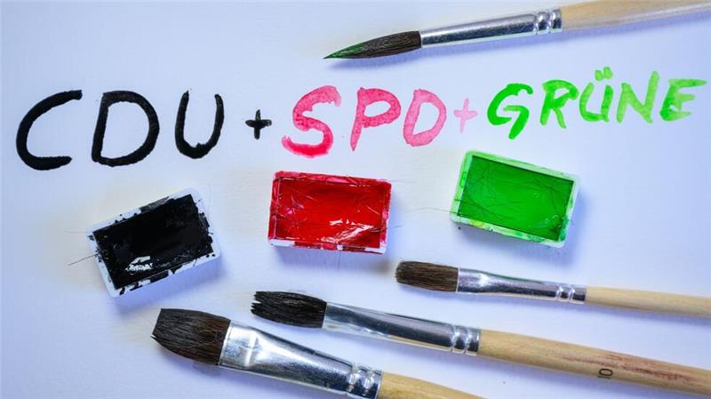 Merz und Scholz im Fernduell - Werben um Wähler in NRW Möglicherweise wird wieder eine Koalition von drei Fraktionen nötig sein. (Symbolbild)