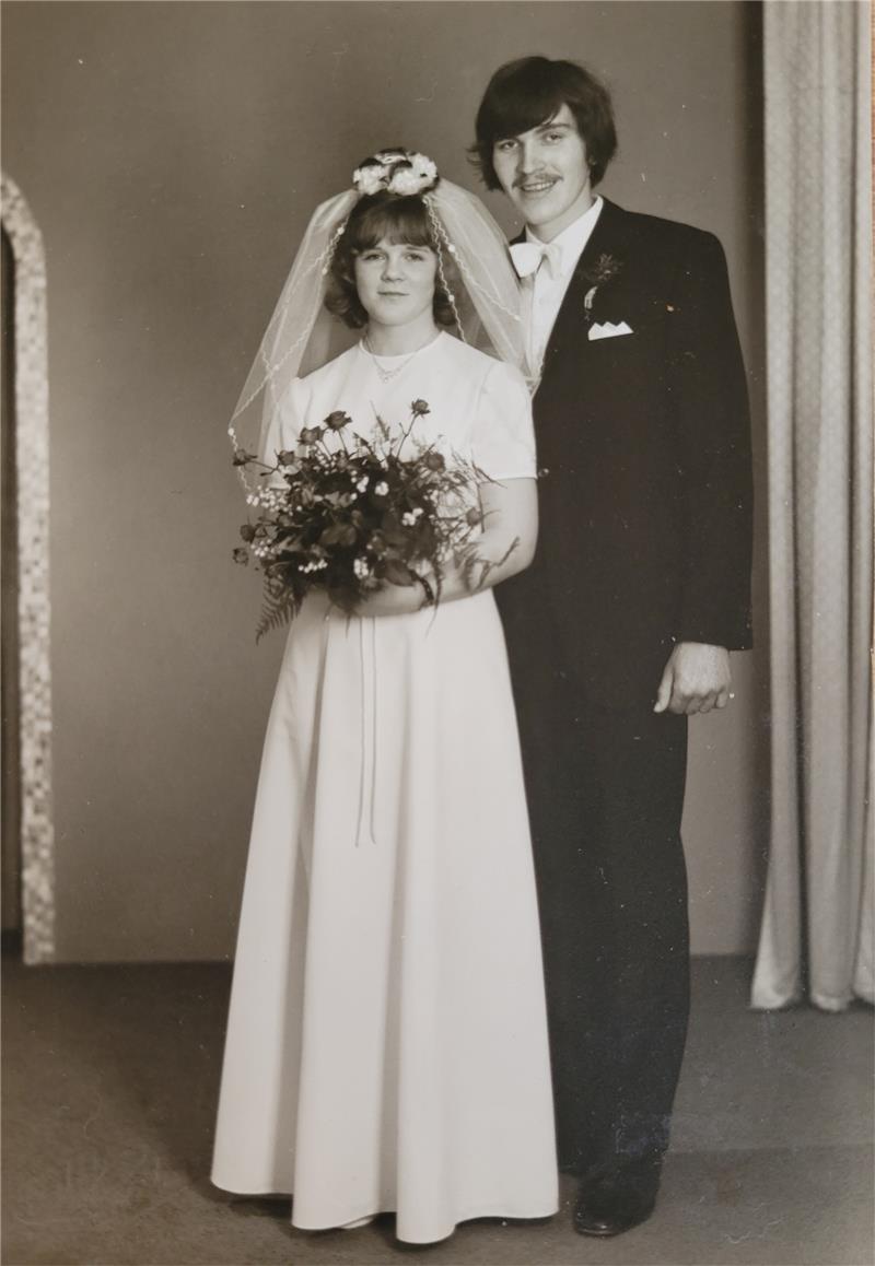 Bad Harzburger Ehepaar Woll: Drei Tipps für eine gute Ehe Monika und Hannes Woll bei ihrer Hochzeit am 1. Juni 1973. Beide wohnen schon ihr ganzes Leben in Bad Harzburg. Foto: Privat