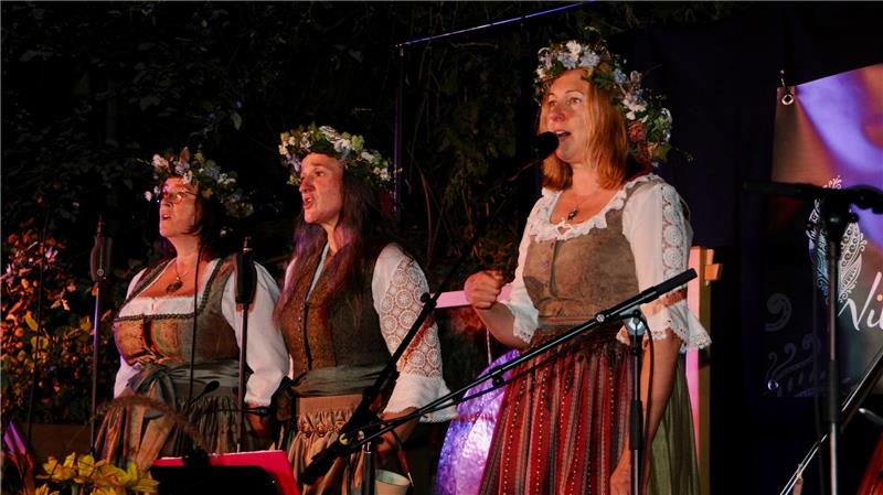 „Wie vorgezogene Weihnachten“: Schweizer Jodel ist Welterbe Morgenegg bezeichnet sich als „Wildjodlerin“, weil sie gerne aus dem Stand neue Melodien entwickelt (Handout)