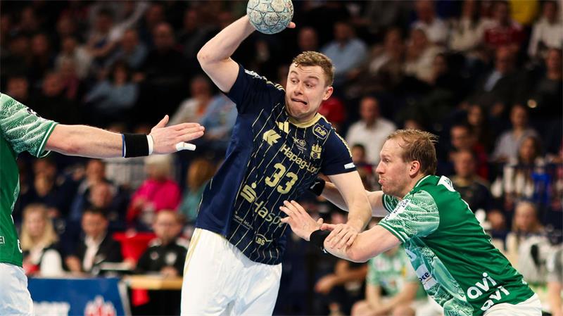 Moritz Sauter zog sich beim Spiel in Hannover eine Knieverletzung zu. (Archivbild)