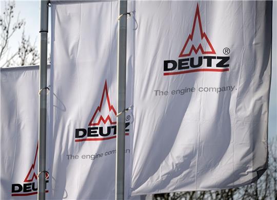 Motorenbauer Deutz stellt Verbrennungsmotoren für Bau- und Landwirtschaftsmaschinen her.