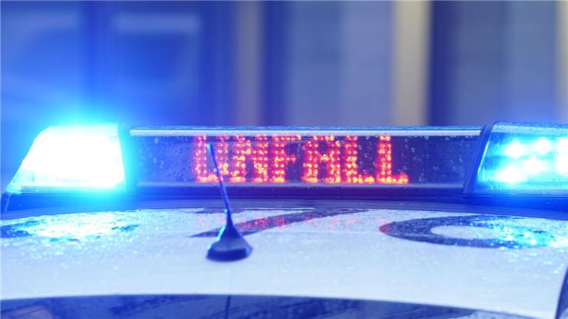 Motorradfahrer stirbt bei Unfall auf der B72 bei Cloppenburg. (Symbolbild)