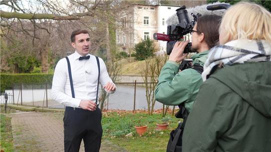 Mr. Unreal Estate hat allein auf Instagram 381.000 Abonnenten.