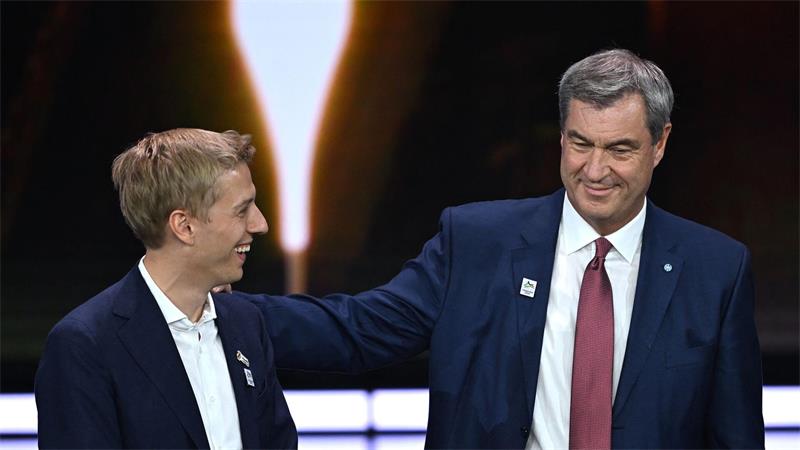 München mit Oberbürgermeister Dominik Krause (Grüne, l) und dem Ministerpräsidenten Markus Söder (CSU, r) hatte deutlich die Nase vorn. 