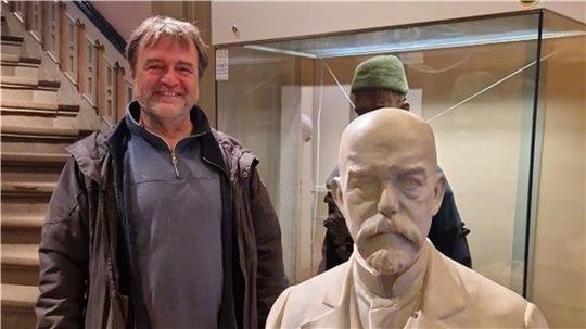 Museumsleiter Ulrich Reiff freut sich über den prominenten Neuzugang.