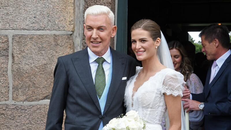 H.P. Baxxter und Sara heiraten auf Sylt Musiker H.P. Baxxter und seine frisch angetraute Ehefrau Sara nach der Hochzeit auf Sylt.