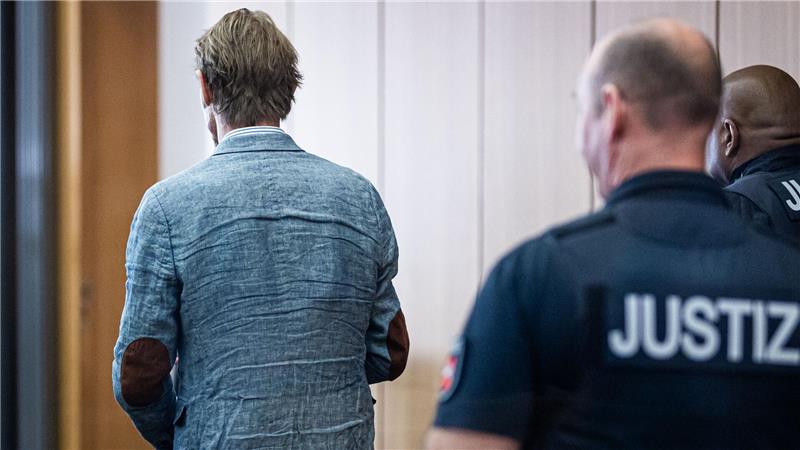 Maddie-Verdächtiger soll nach Freilassung Fußfesseln tragen Muss Christian B. nach seiner Haftentlassung Fußfesseln tragen? (Archivbild)