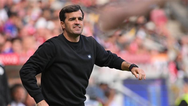 Musste bis zum Ende zittern: Bayer-Coach Carles Martínez