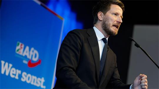 NRW-AfD-Chef Martin Vincentz stellte sich gegen Forderungen der AfD-Bundesspitze den Parteitag zur Bestimmung von Landtagswahlkandidaten abzubrechen und neu zu starten. 