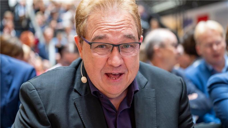 Nach Ansicht von Komiker Oliver Kalkofe braucht die Welt keine weiteren Influencer. (Archivbild)