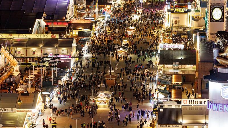Bilder des Tages Nach Bombendrohung - Oktoberfest wieder geöffnet