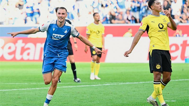 3:2 nach 0:2 - BVB gelingt spektakulärer Sieg bei Hoffenheim Nach Lemperles Tor sah Hoffenheim wie der sichere Sieger aus.