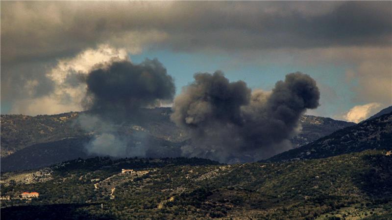 Israel greift nach Raketenbeschuss Hisbollah im Libanon an Nach Raketenbeschuss aus dem Libanon griff Israels Luftwaffe im Süden des Nachbarlandes an.