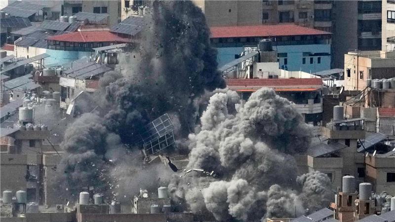 Eine Woche Iran-Krieg: Beide Seiten bleiben unnachgiebig Nach Raketenbeschuss der Hisbollah greift Israel auch wieder Ziele im Libanon an.