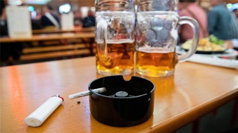 Krebsrisiko lässt sich um bis zu 40 Prozent senken Nach Rauchen ist Übergewicht der wichtigste Risikofaktor für Krebs, noch vor Alkohol. (Archivbild)