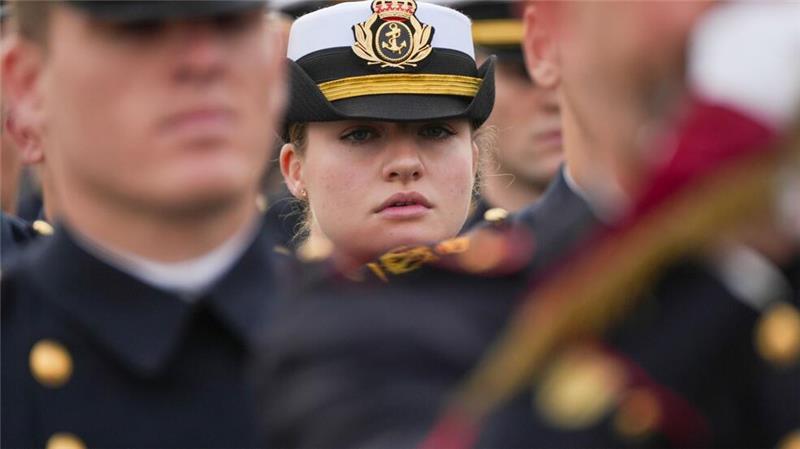 Nach Zwischenstops auf den Kanaren wird das Schiff Häfen in Süd-, Mittel- und Nordamerika ansteuern. (Foto aktuell)