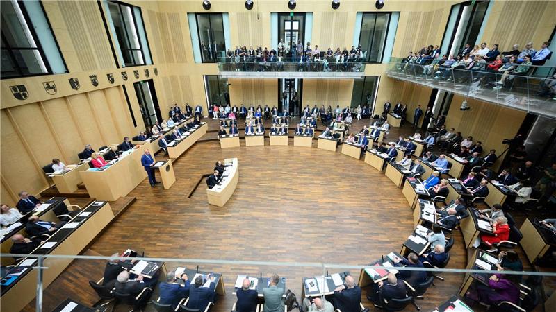 Bundesrat stimmt Wachstumspaket zu Nach dem Bundestag hat auch der Bundesrat grünes Licht für milliardenschwere Steuerentlastungen für Unternehmen gegeben.