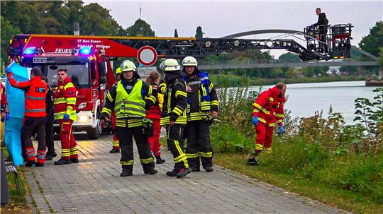Nach dem Fund einer Leiche im Mittellandkanal in Bad Essen ordnet die Staatsanwaltschaft eine Obduktion an.