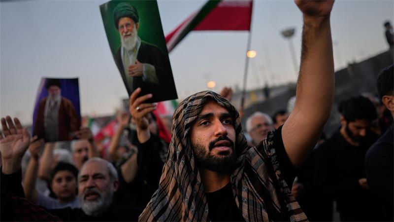 Nach dem Tod des Staatsoberhaupts Ajatollah Ali Chamenei entbrannte ein Streit innerhalb des Machtapparats. (Archivbild)