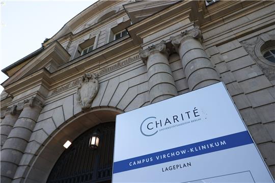 Nach dem Tod von zwei Patienten der  Charité in Berlin steht ein Kardiologe unter Mordverdacht.