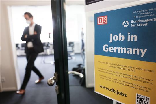 Nach dem Überfall Russlands auf die Ukraine vor zwei Jahren flohen etwa 1,14 Millionen Ukrainer nach Deutschland.