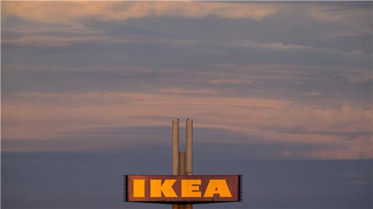 Nach den Verdächtigen wird gefahndet. (Archivbild)