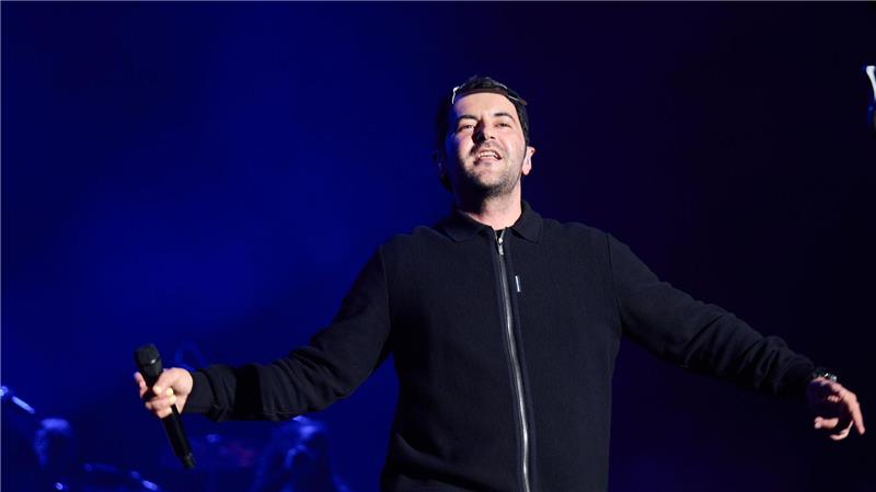 Nach der Absage eines Konzerts im Rahmen einer Ausstellung des Satirikers Jan Böhmermann hat sich nun auch der Rapper Chefket geäußert. (Archivbild)