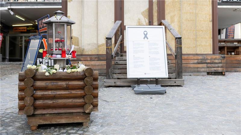 Nach der Brandkatastrophe in Crans-Montana wird Pyrotechnik in öffentlich zugänglichen Räumen in der Schweiz verboten. (Archivbild)