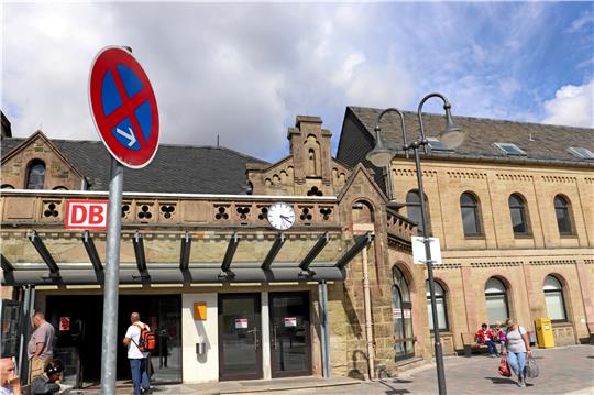 Nach der Messerattacke am Goslarer Bahnhof sitzt der 31-Jährige, dem die Tat zur Last gelegt wird, in einer Entziehungsanstalt für Alkoholkranke. Dort wird er bis zur Verhandlung bleiben. Archivfoto: Kaspert