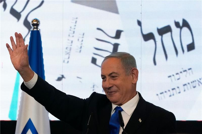 Nach der Parlamentswahl in Israel zeichnet sich der rechtskonservative Oppositionsführer Benjamin Netanjahu als klarer Sieger ab. Mit Hilfe eines rechtsextremen Bündnisses könnte dem Politiker nach gut einem Jahr Opposition so ein Comeback gelingen.